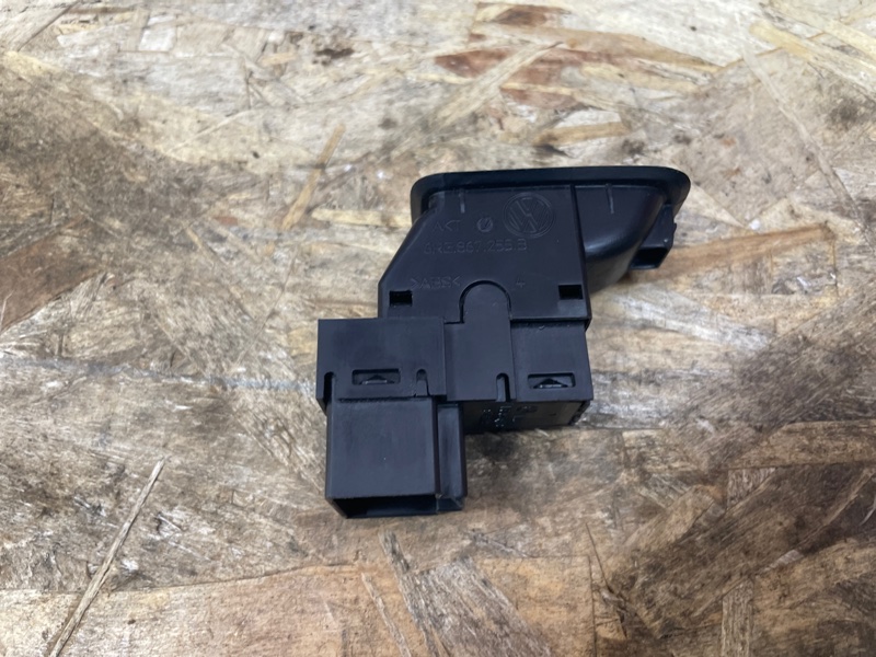 Кнопка стеклоподъемника