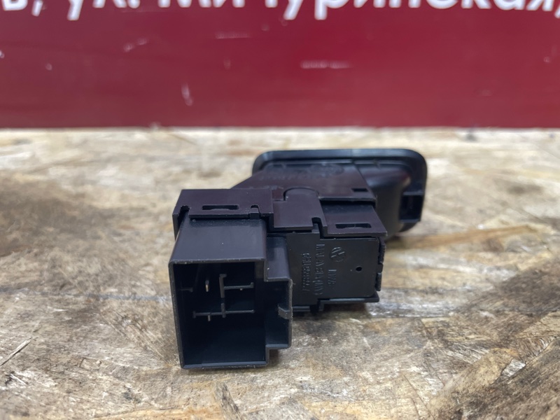 Кнопка стеклоподъемника