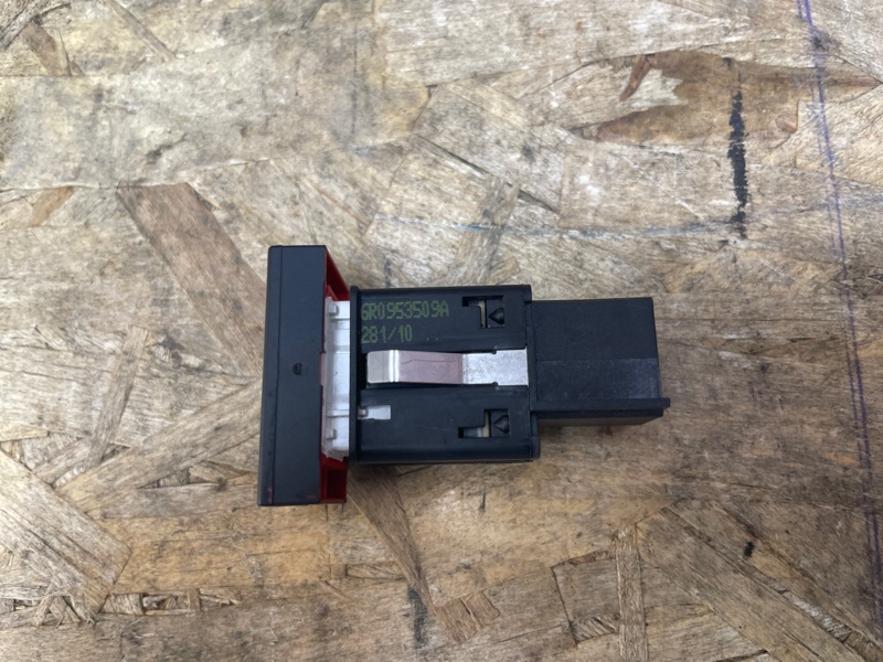 Кнопка аварийной сигнализации