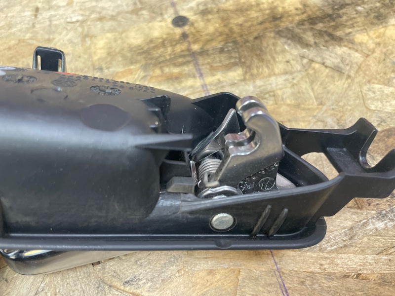 Внутренняя ручка     двери