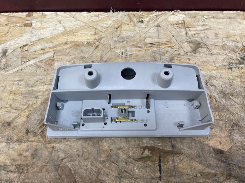 плафон освещения салона