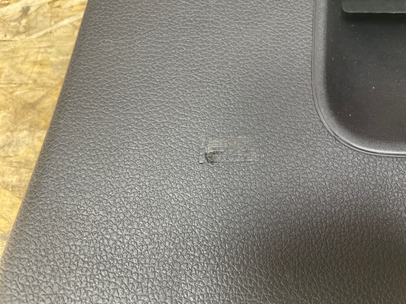 Обшивка двери багажника