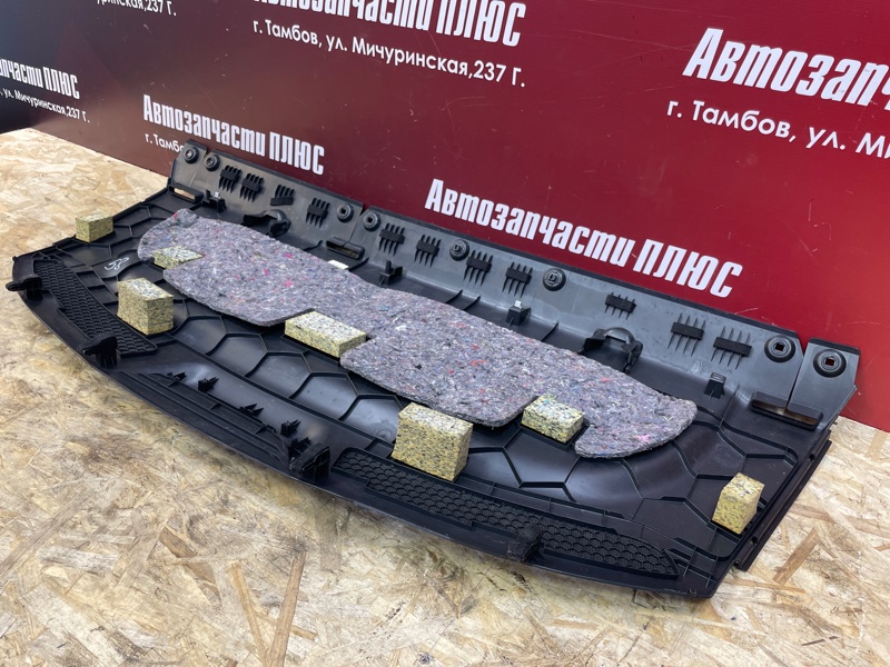 Полка багажника