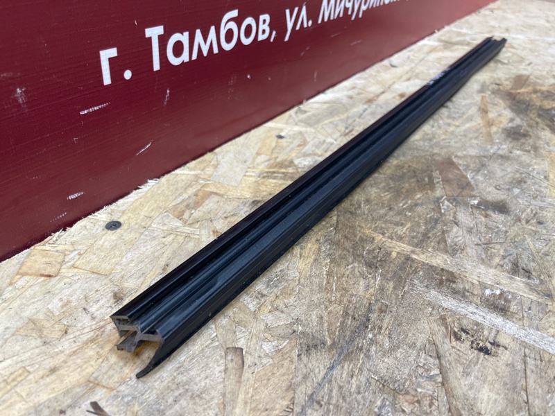 Уплотнитель стекла двери внутренний