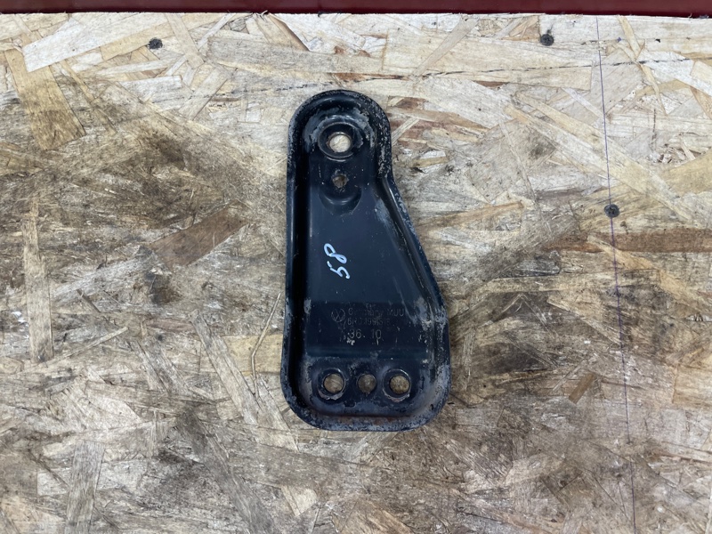 Кронштейн подрамника