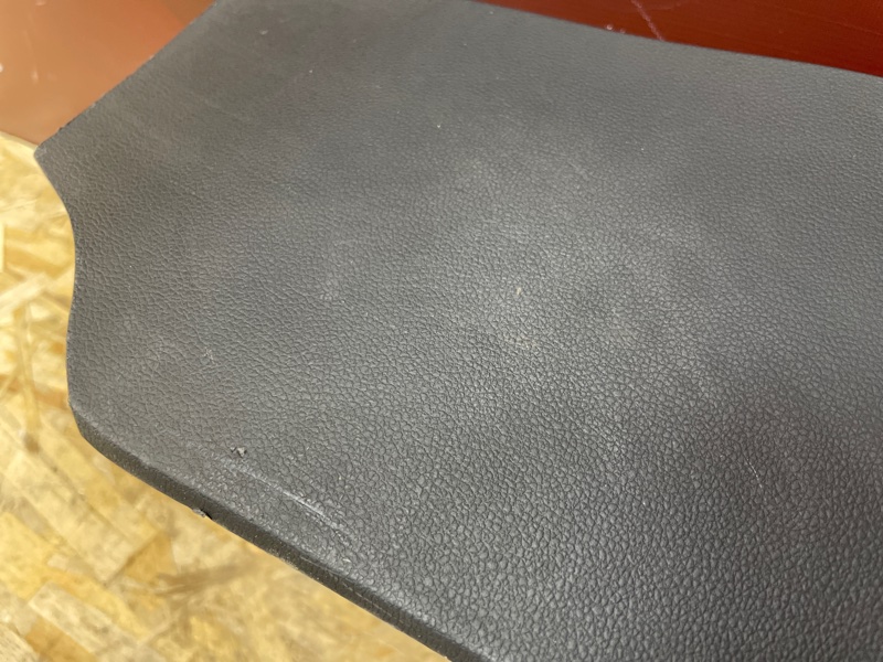 Консоль между сидений