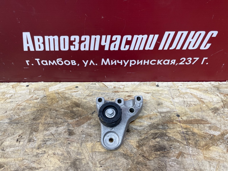 Кронштейн    опоры двигателя