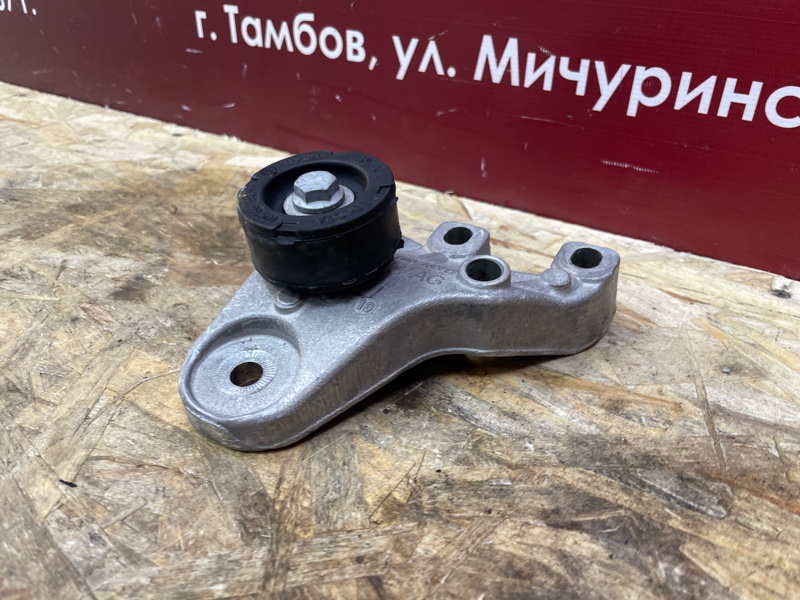 Кронштейн    опоры двигателя