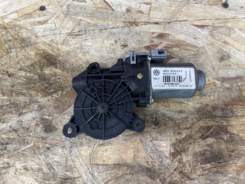 Мотор стеклоподъемника