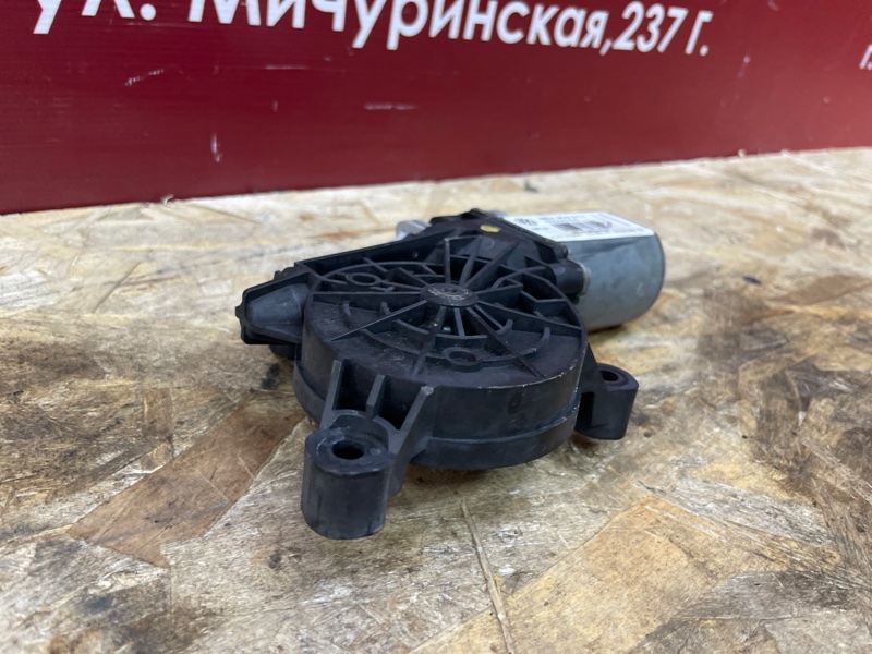 Мотор стеклоподъемника