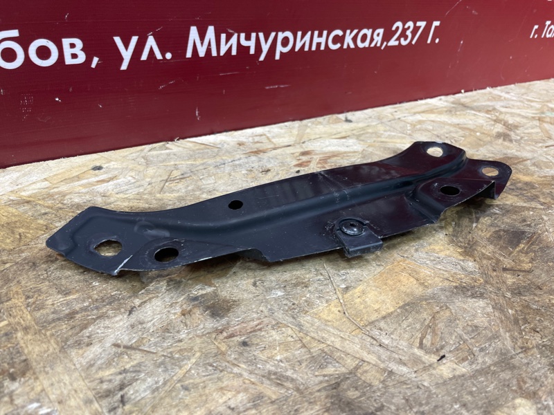 Кронштейн фары