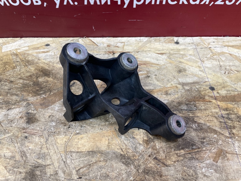 Кронштейн троса КПП