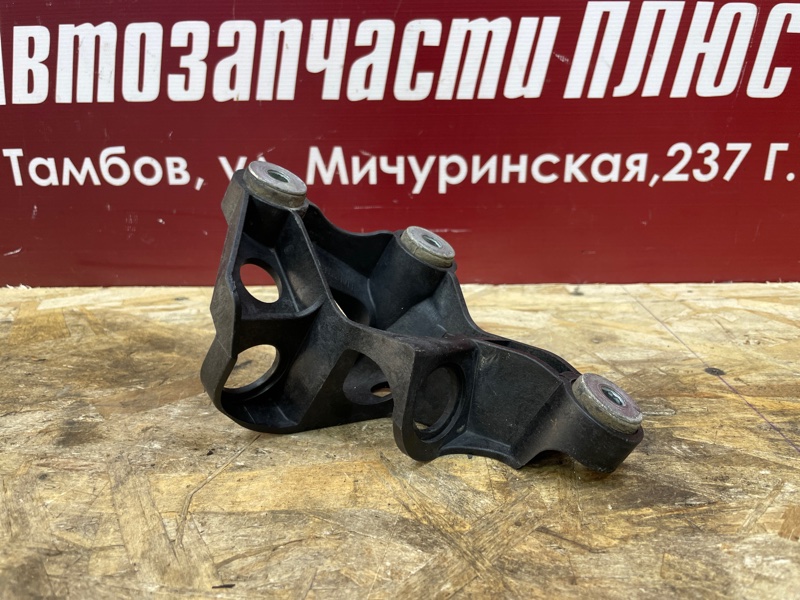 Кронштейн троса КПП