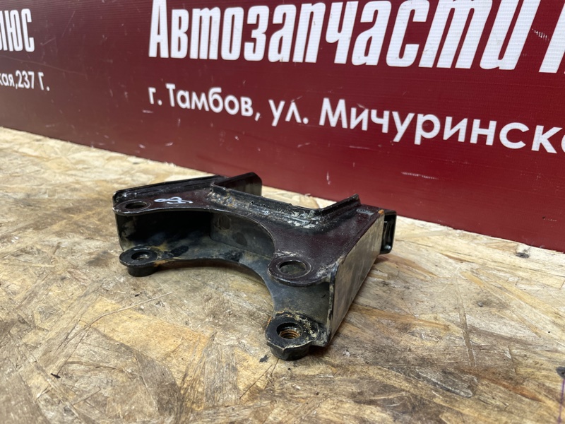 Кронштейн кпп