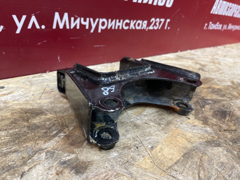 Кронштейн кпп