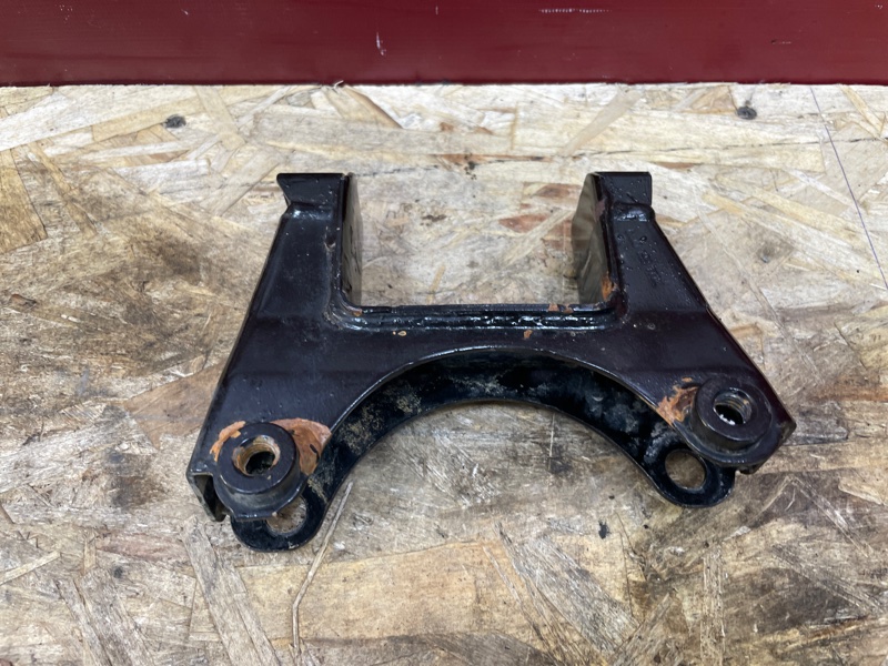 Кронштейн кпп