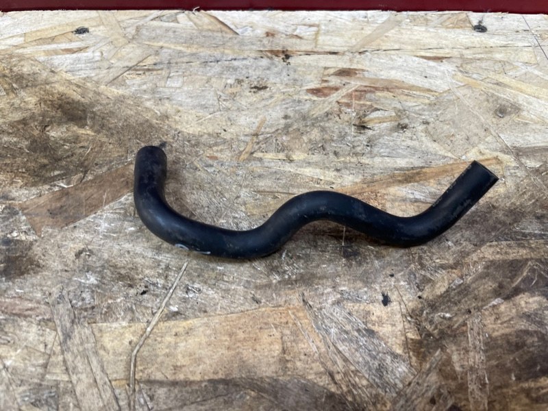 Трубка картерных газов