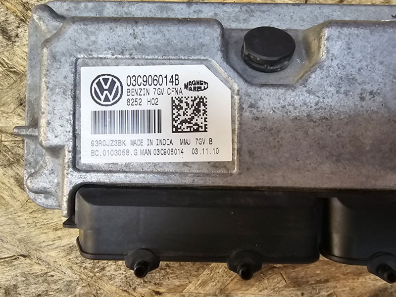 Блок управления двигателем