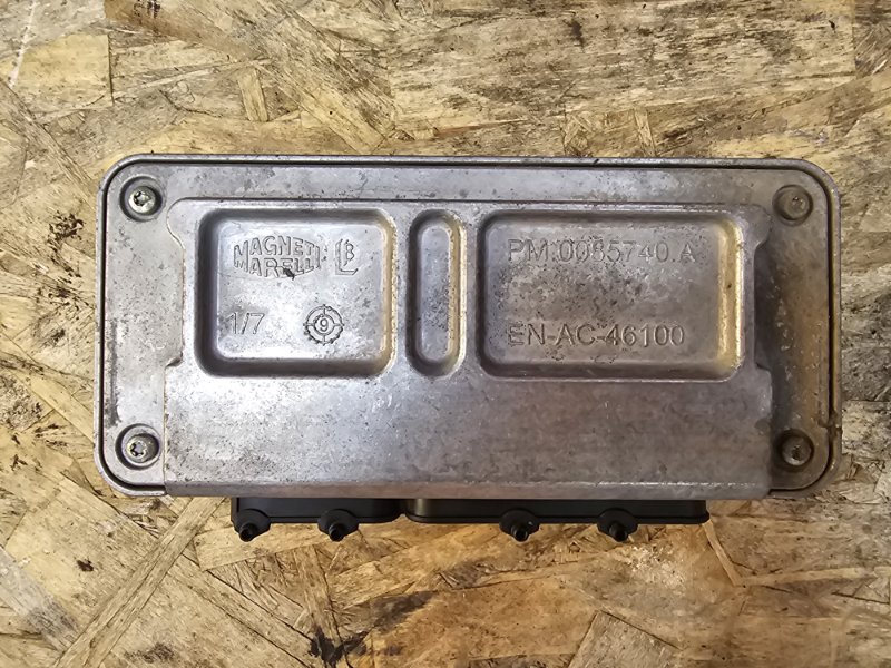 Блок управления двигателем