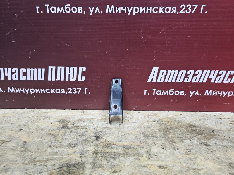 Кронштейн опоры двигателя