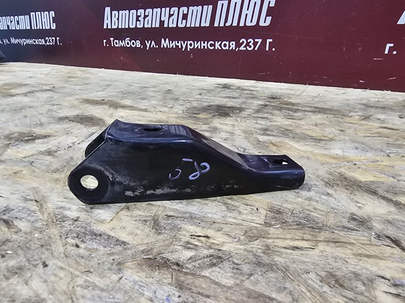 Кронштейн опоры двигателя