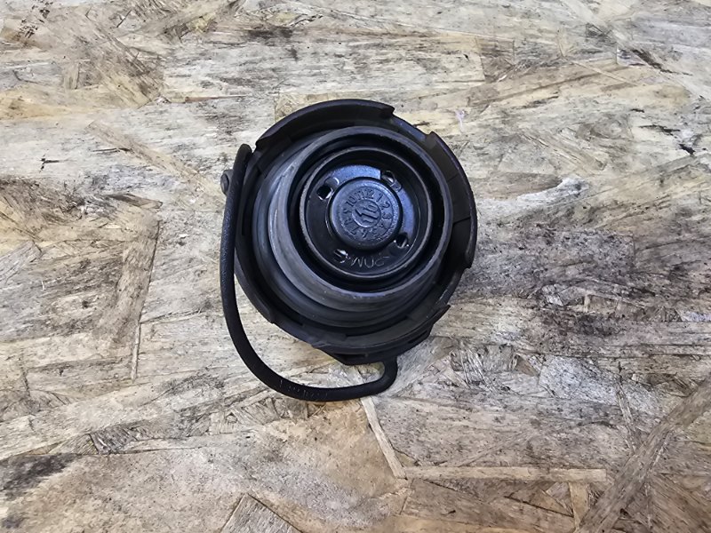 Крышка топливного бака