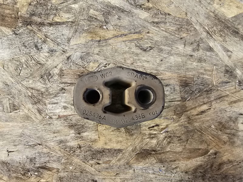 Резинка крепления глушителя