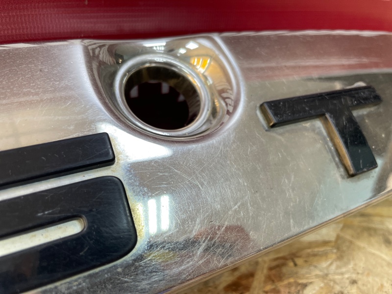 Накладка крышки багажника