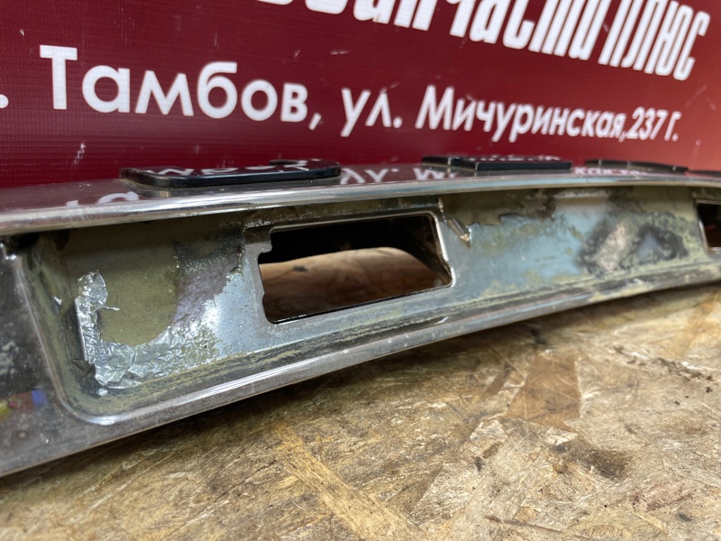 Накладка крышки багажника