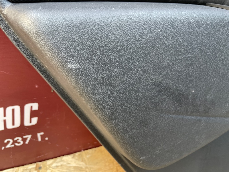 Обшивка боковой двери