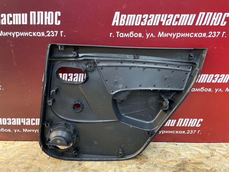 Обшивка боковой двери