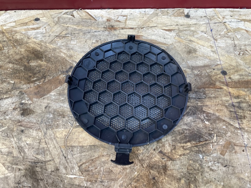 Крышка динамика