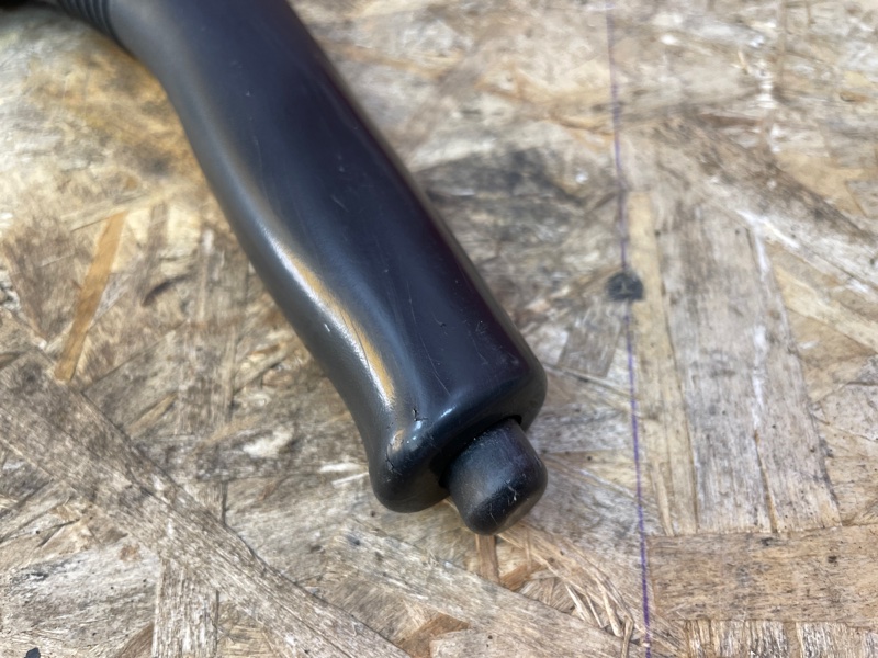 Рычаг стояночного тормоза