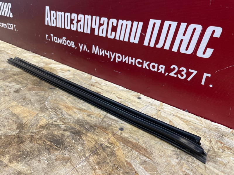 Уплотнитель стекла двери внутренний