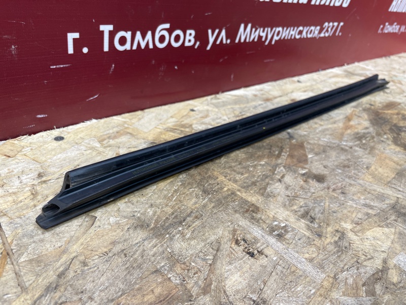 Уплотнитель стекла двери внутренний