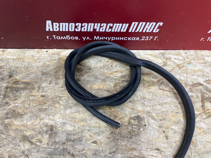 Уплотнитель двери