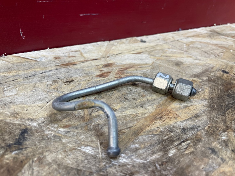 Трубка топливная