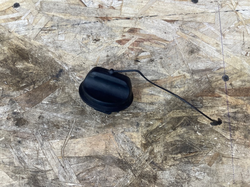 Крышка топливного бака