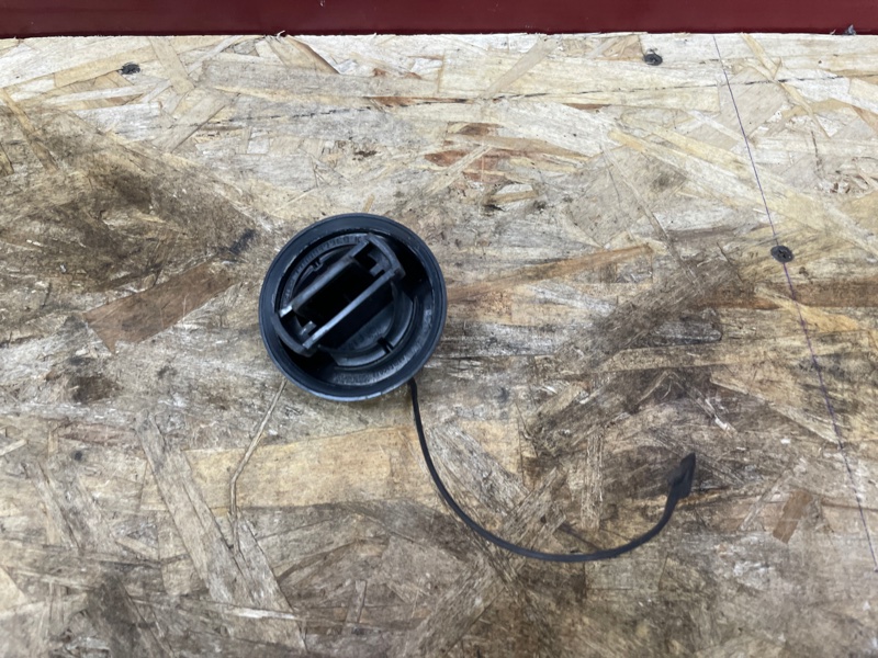 Крышка топливного бака