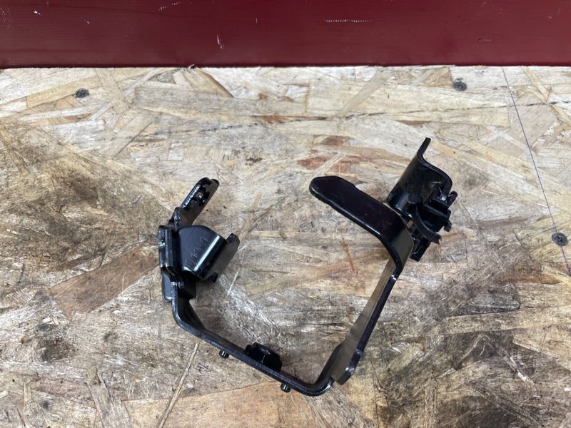 Кронштейн ТНВД