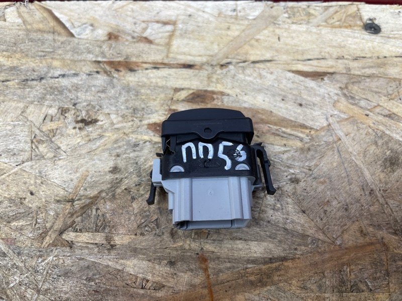 Кнопка обогрева сидений