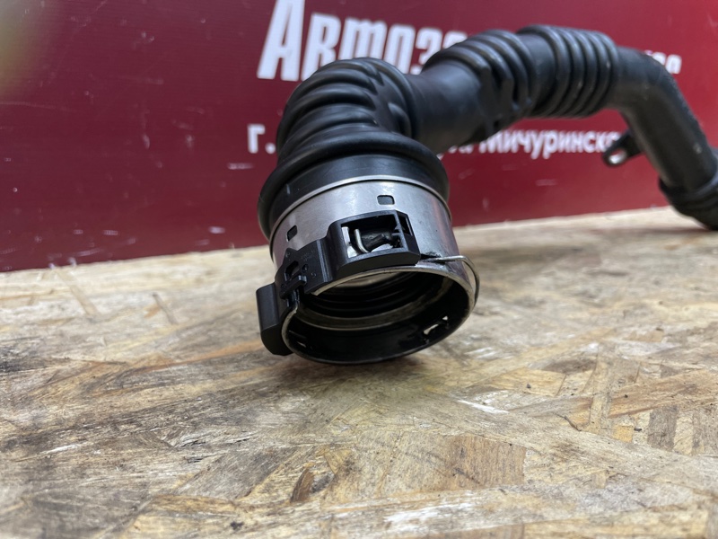 Патрубок интеркулера