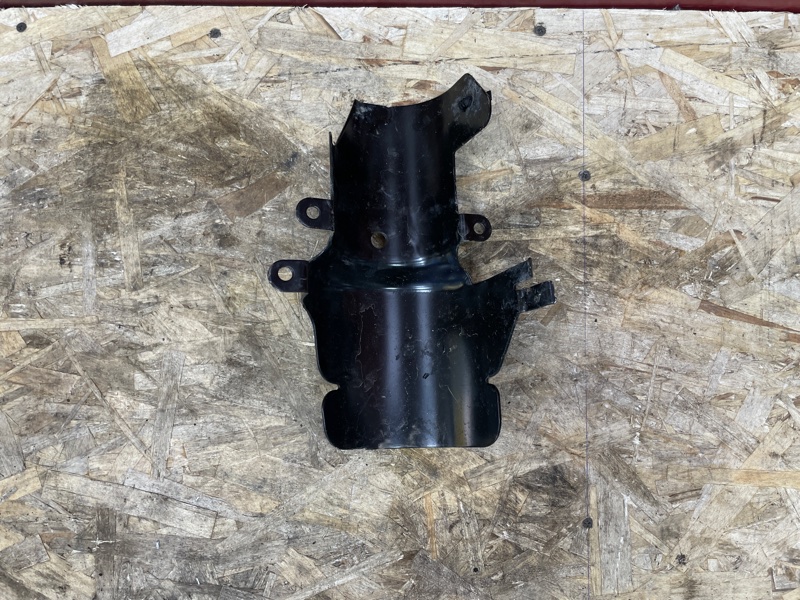 Кронштейн топливного фильтра