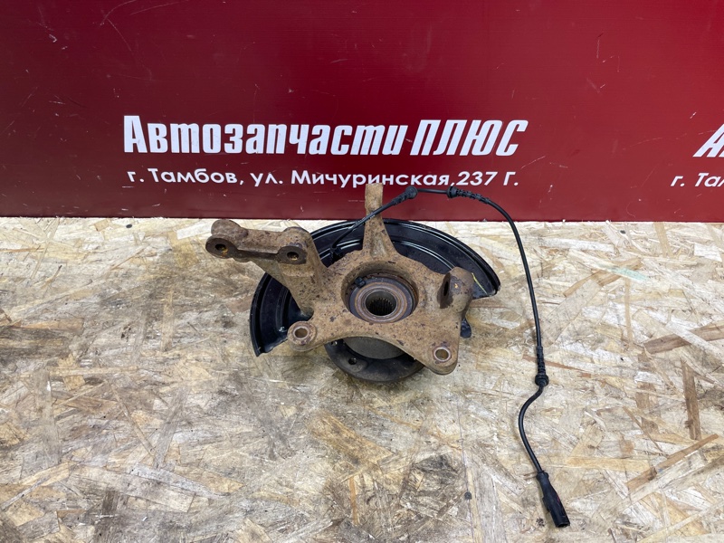 Кулак поворотный