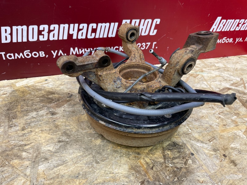 Кулак поворотный