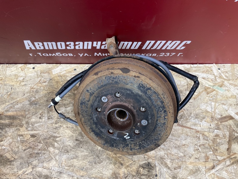 Кулак поворотный