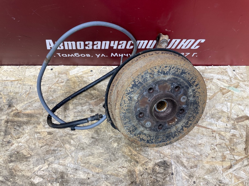 Кулак поворотный