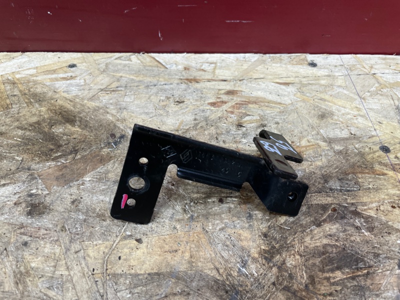 Кронштейн ТНВД