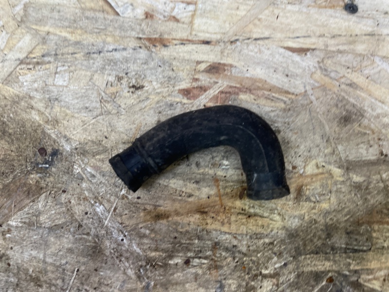 Патрубок интеркулера