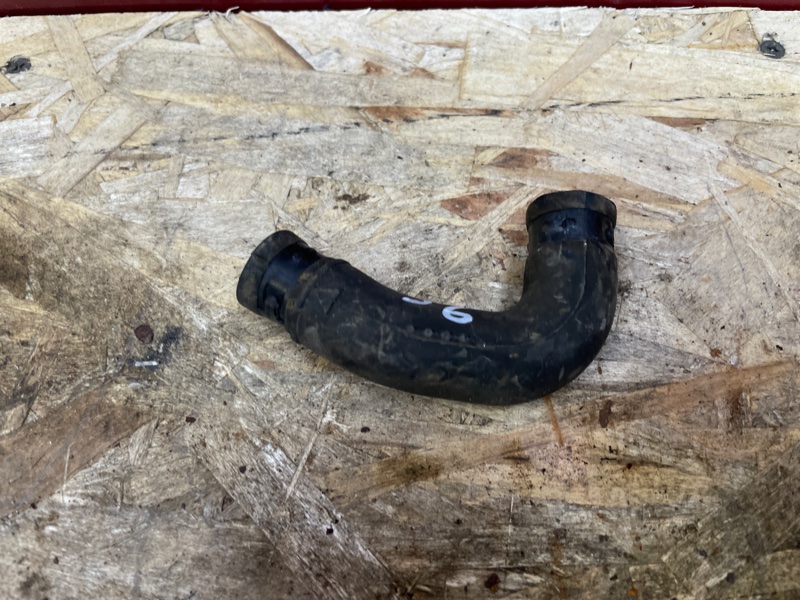 Патрубок интеркулера